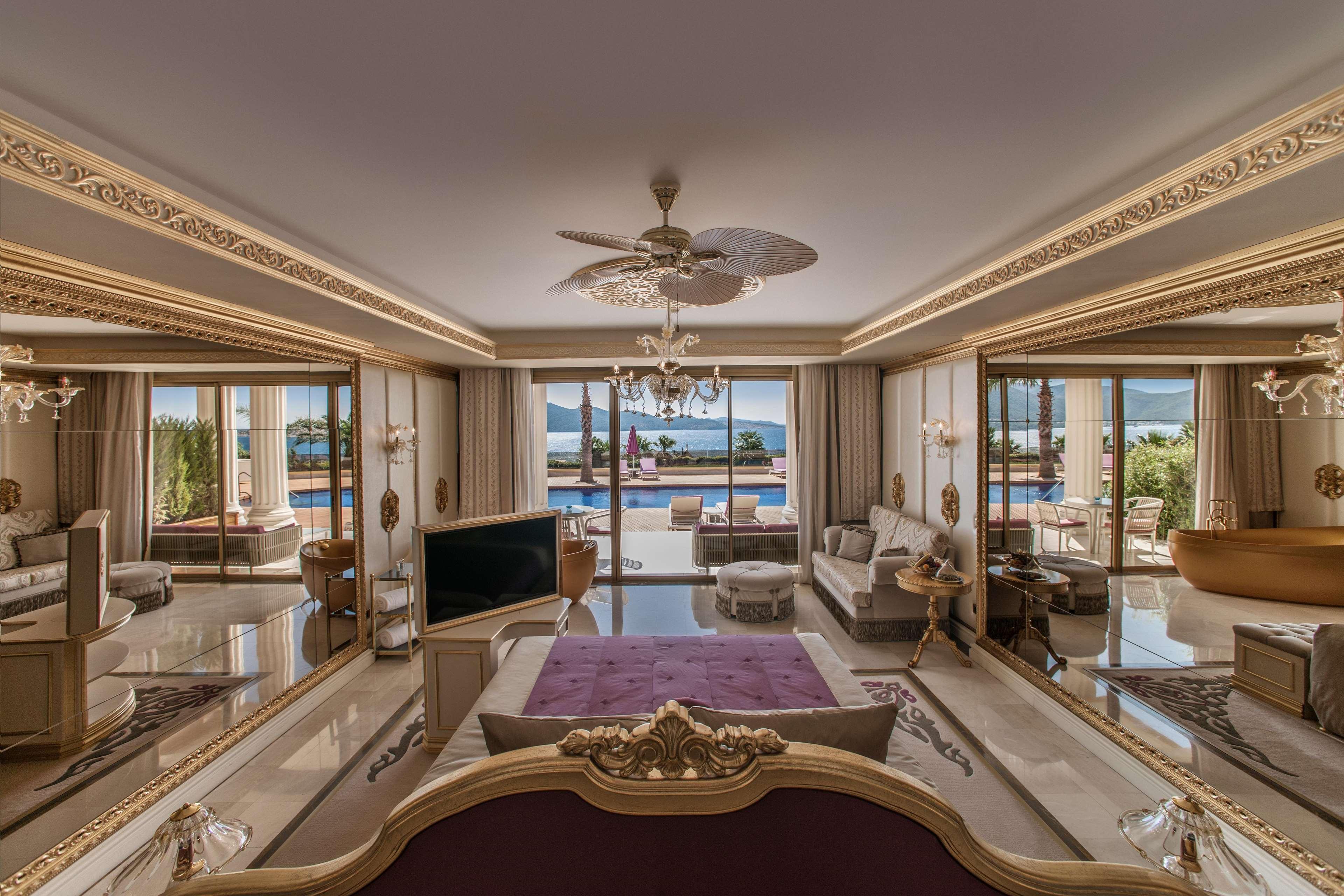 The Plaza Bodrum Torba Exterior photo