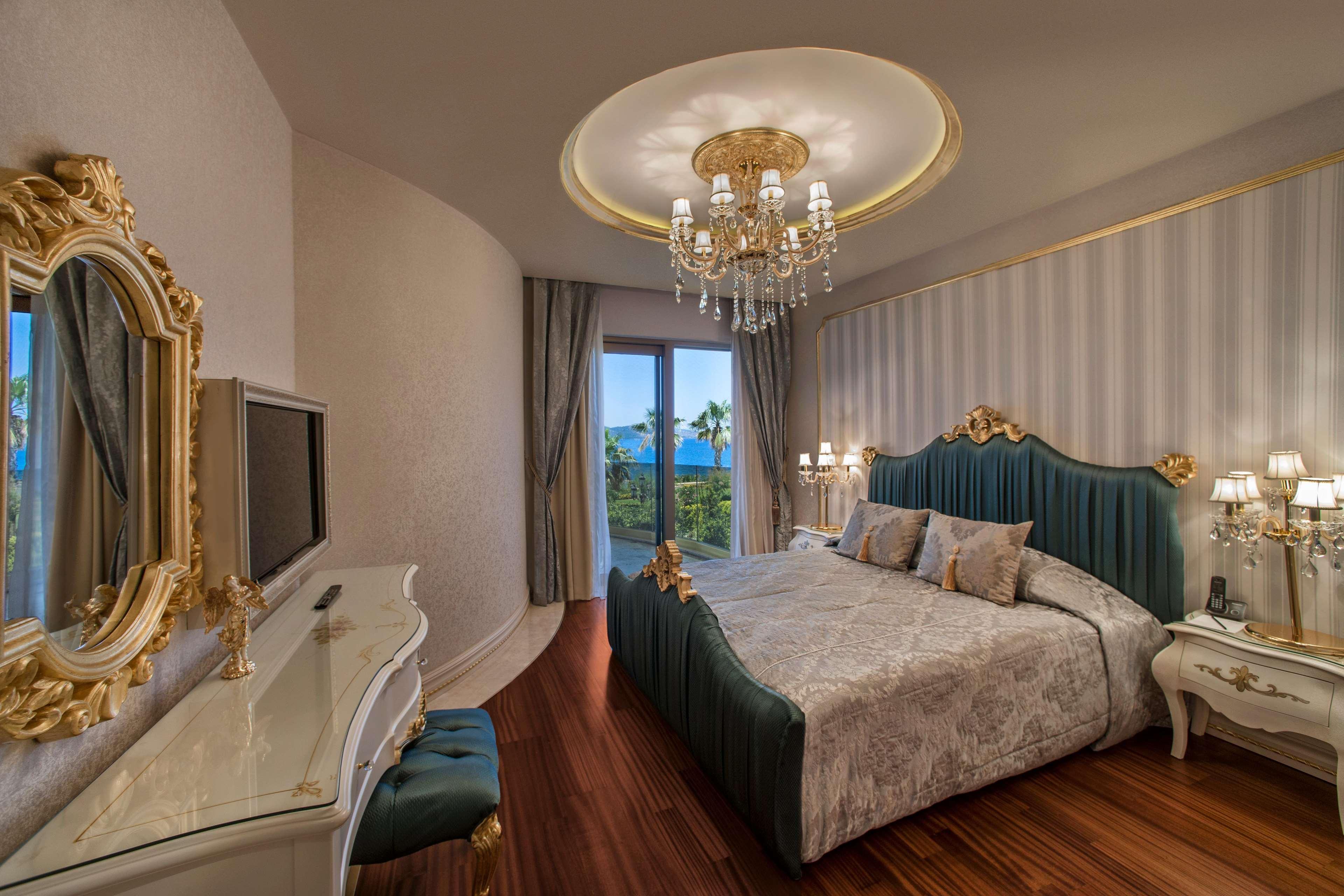 The Plaza Bodrum Torba Exterior photo